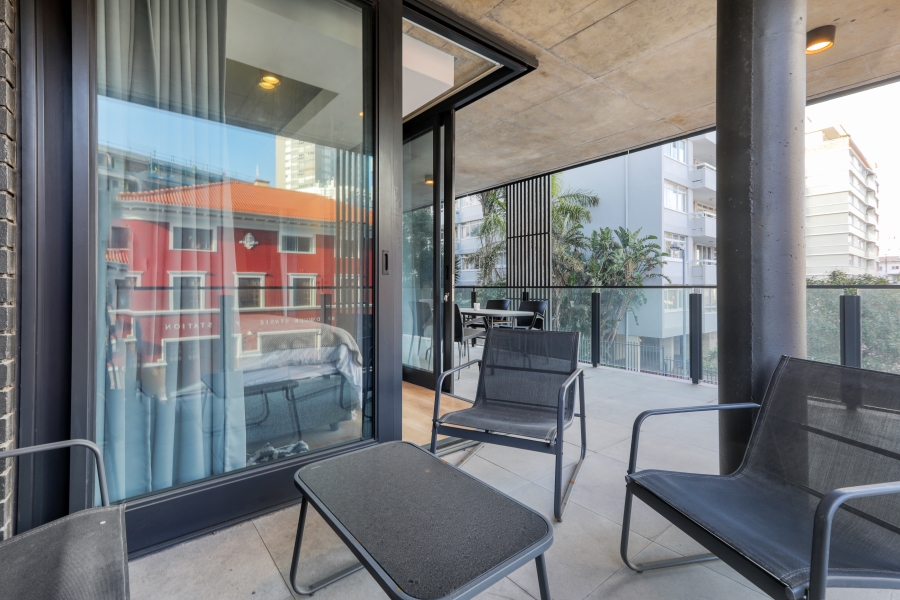1 Bedroom Property for Sale in Sea Point Western Cape